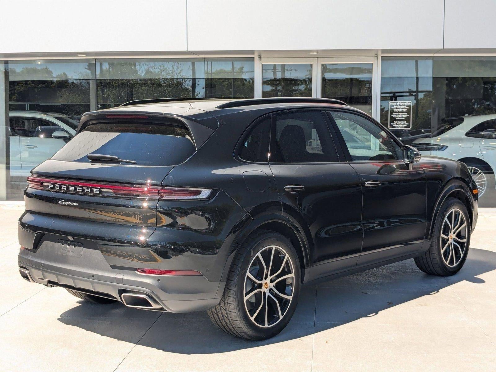 2025 Porsche Cayenne AWD