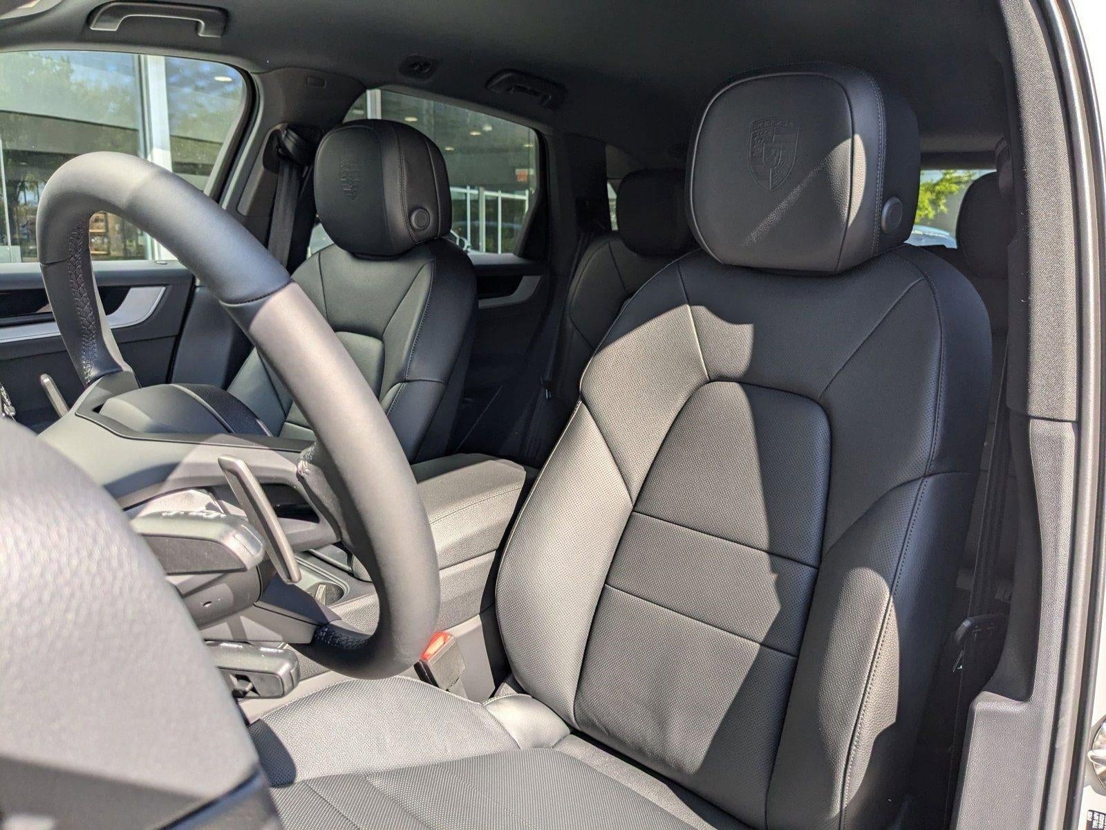 2025 Porsche Cayenne AWD