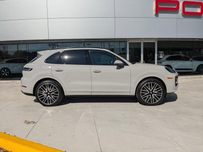 2025 Porsche Cayenne AWD