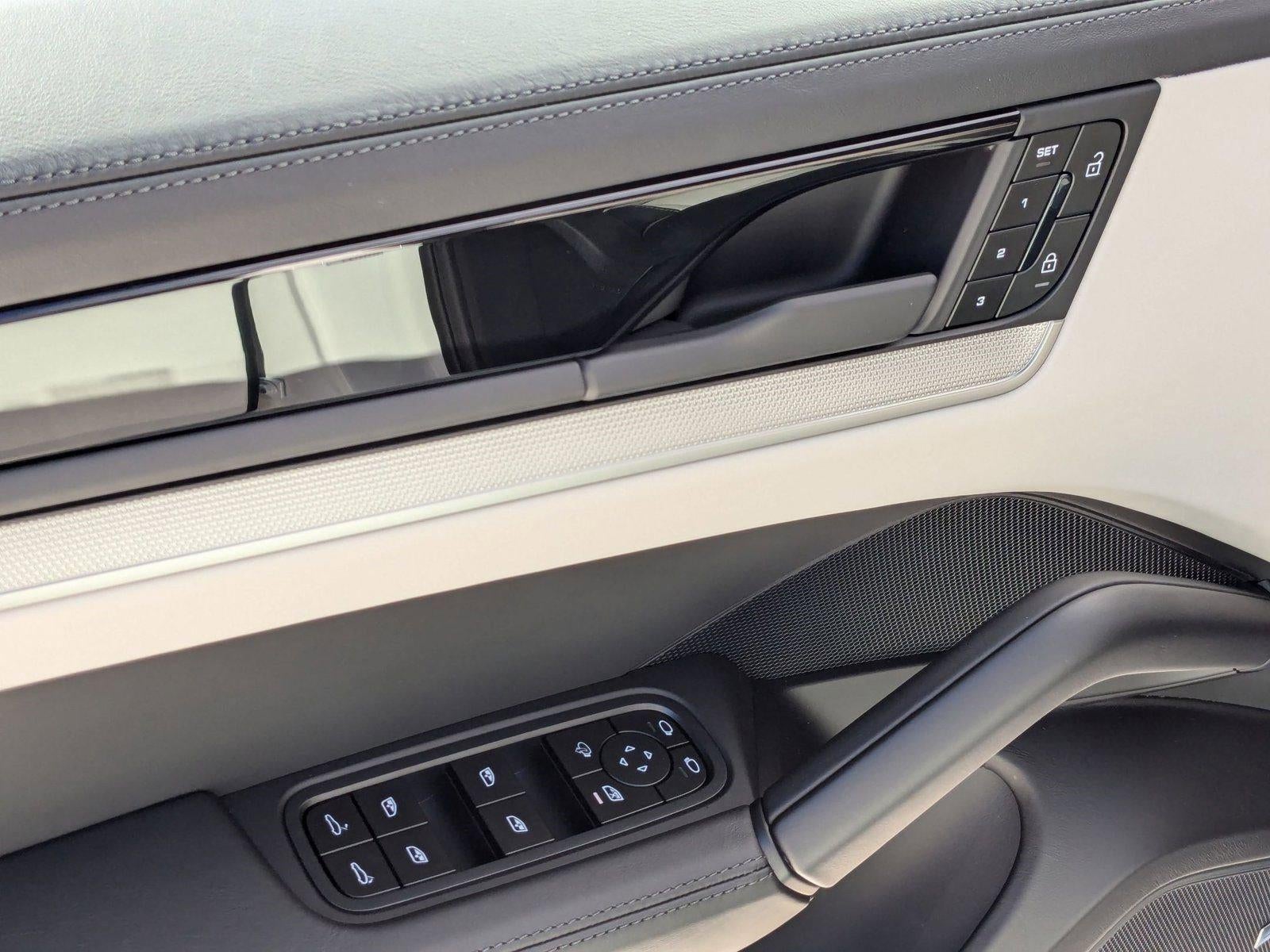 2025 Porsche Cayenne AWD