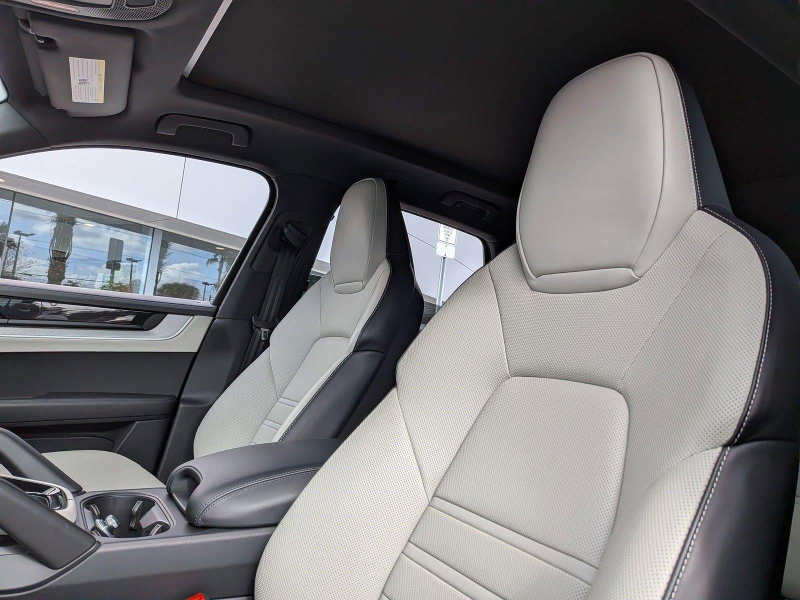 2025 Porsche Cayenne AWD