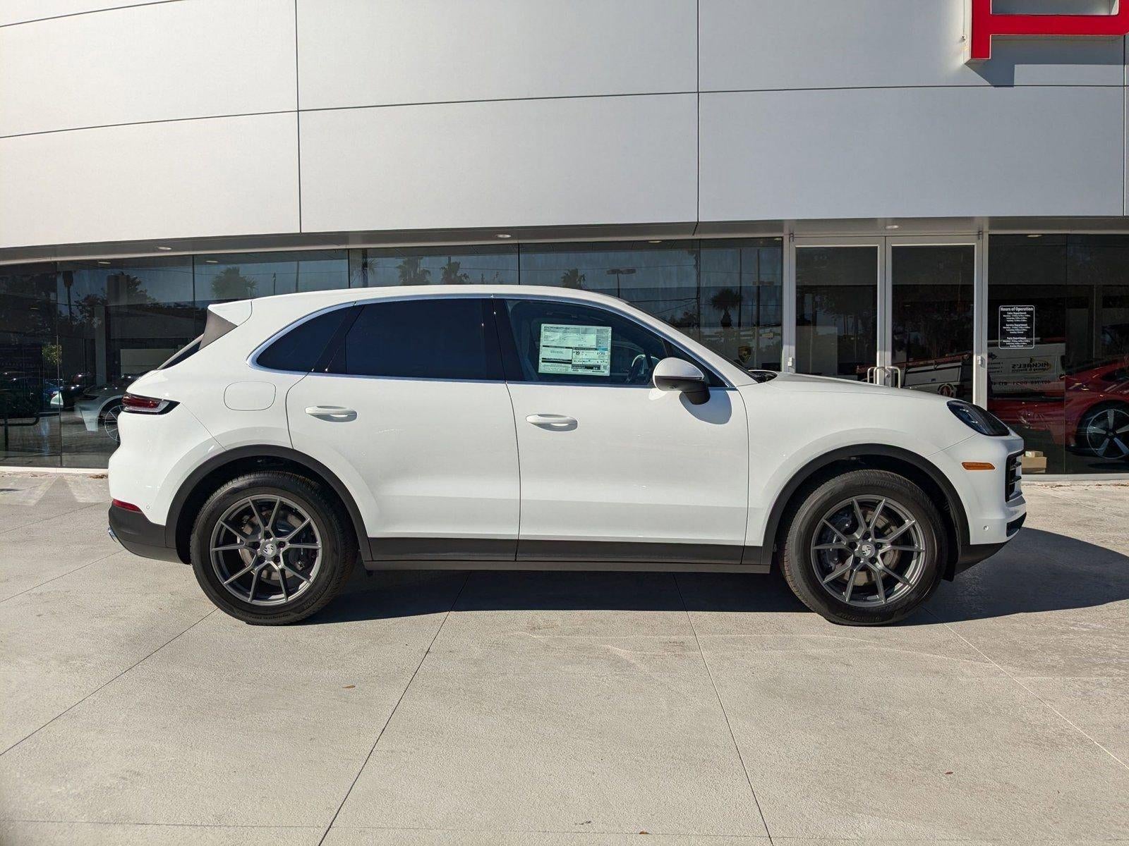 2025 Porsche Cayenne AWD