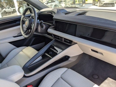 2024 Porsche Macan Electric 4 AWD