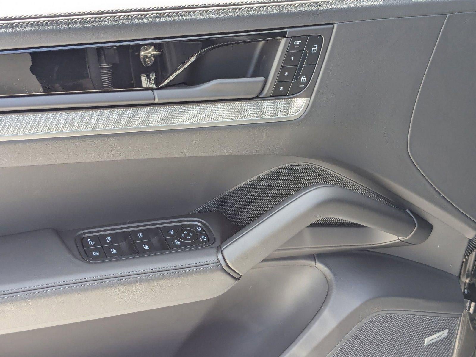 2025 Porsche Cayenne E-Hybrid AWD