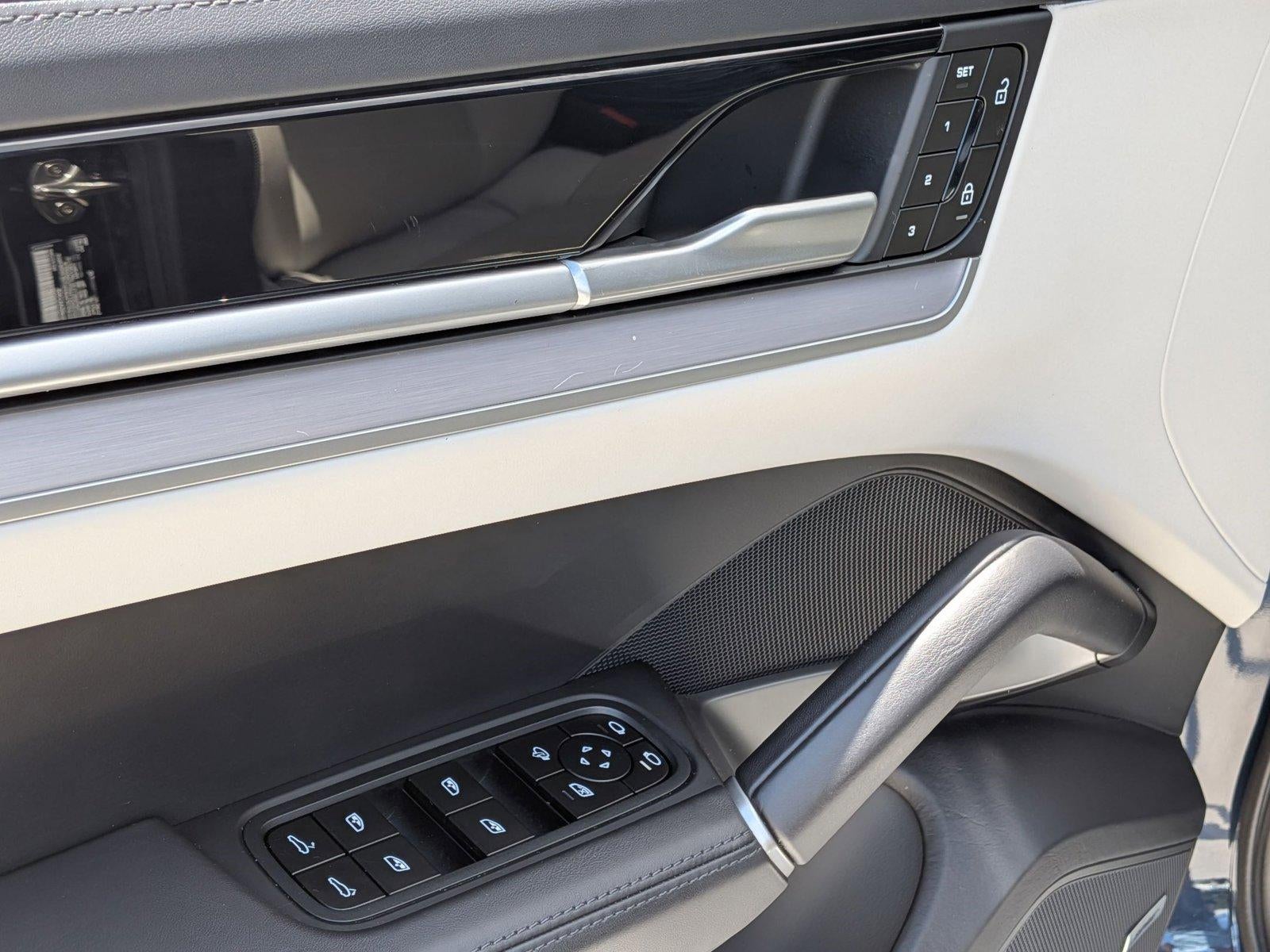2024 Porsche Cayenne Coupe AWD