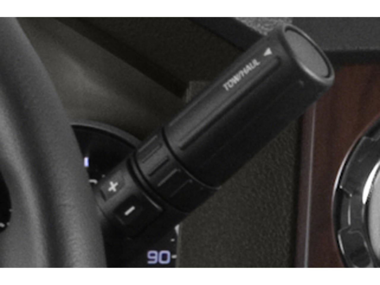 2015 Ford Super Duty F-350 DRW 4WD Crew Cab 8 Ft Box Lariat