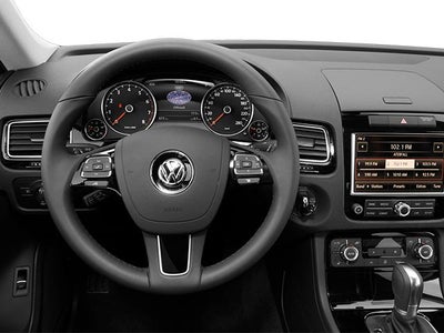 2014 Volkswagen Touareg 4dr 3.6L Sport