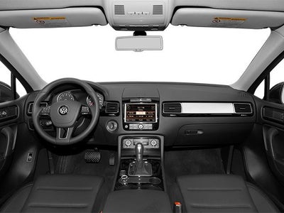 2014 Volkswagen Touareg 4dr 3.6L Sport